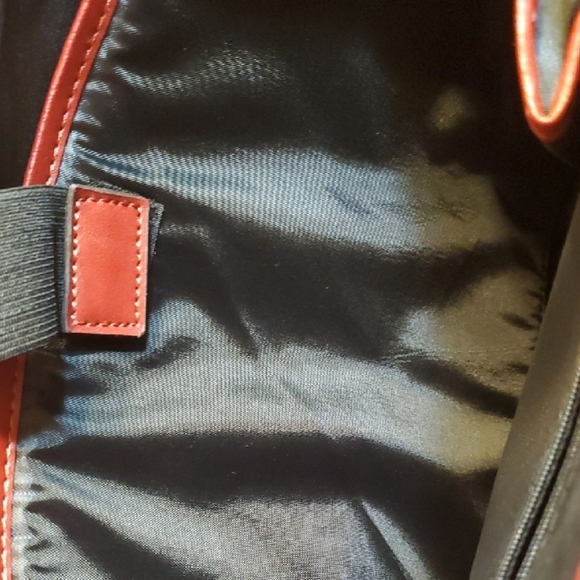 Chic Maroon Crocodile-Patterned Computer Tote Bag 13 X 17 - Picture 8 of 12